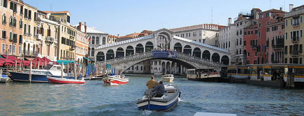 Rialto Bridge on Grand Canal in Venice